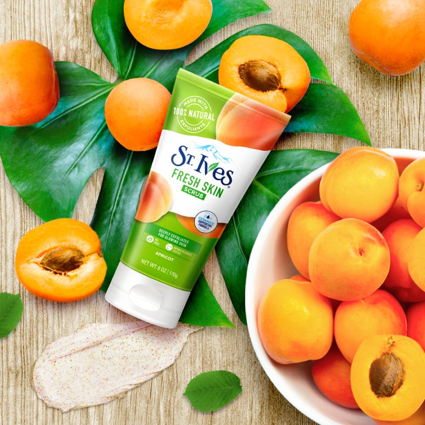 St. Ives Fresh Skin Face Scrub With Apricot 170g