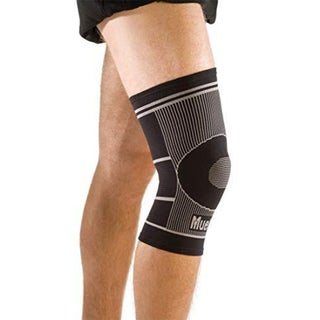 Mueller 4-Way Stretch Knee Support S/M