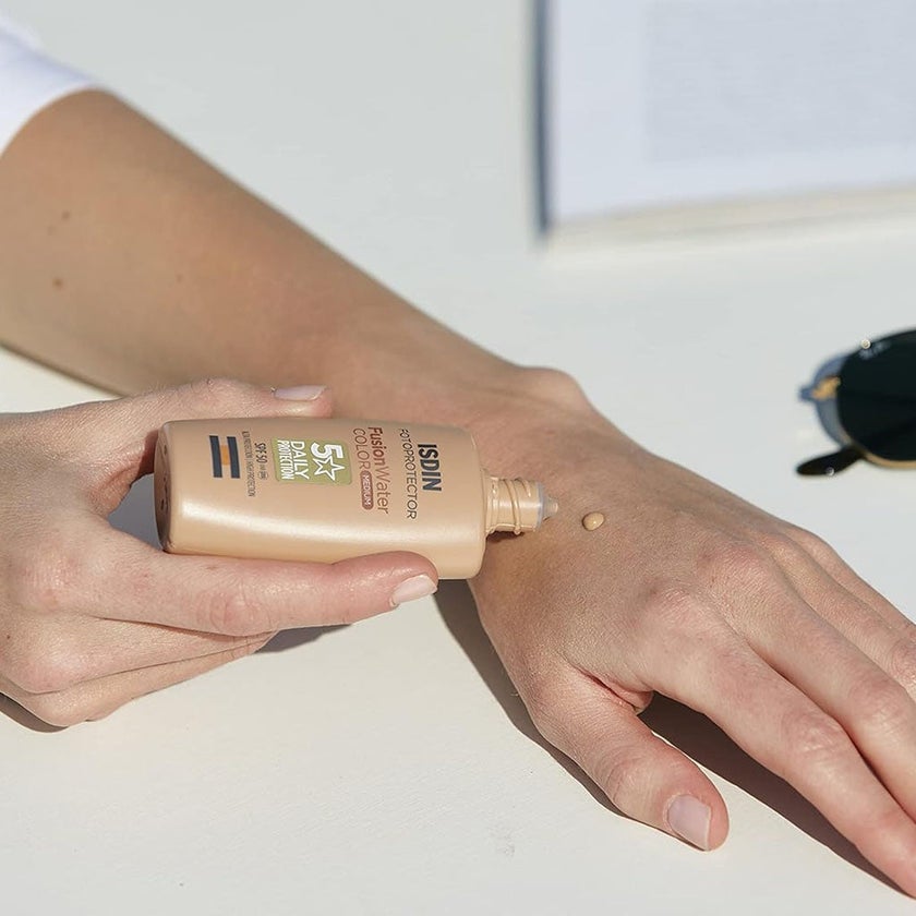 Isdin Fotoprotector SPF50 Fusion Water Magic Medium Tinted 50ml