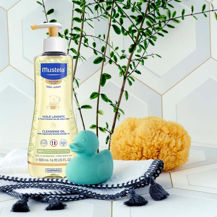 Mustela Baby Cleansing Oil For Dry Skin 500ml