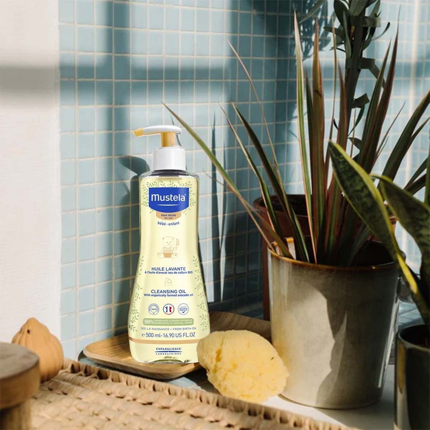 Mustela Baby Cleansing Oil For Dry Skin 500ml