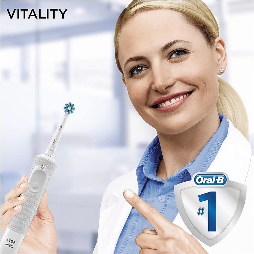 Oral B Vitality100 Cross Action Toothbrush White D100.413.1