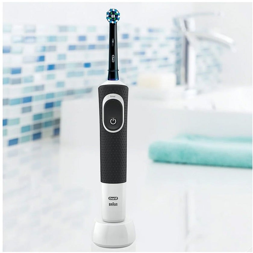 Oral B Vitality100 Cross Action Toothbrush Black D100.413.1