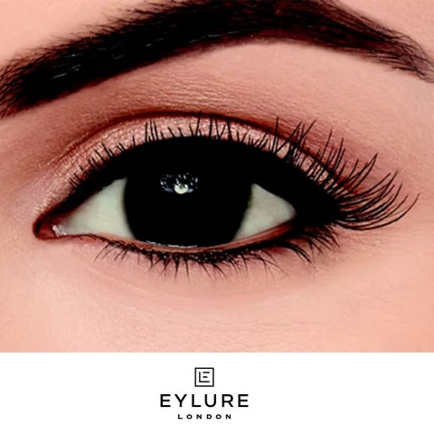 Eylure No.008 3/4 Length Fluttery Light Reusable False Eyelashes Pair