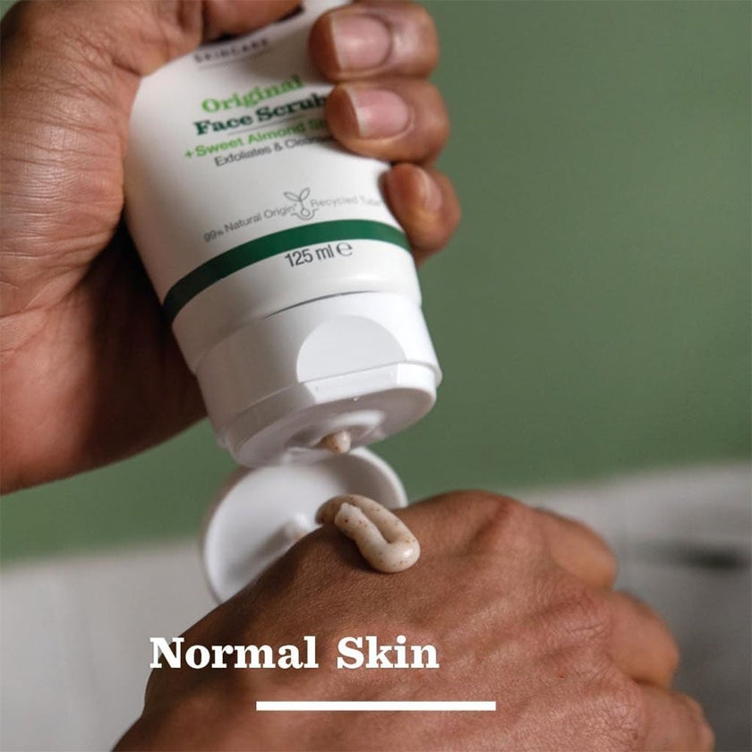 Bulldog Skincare Original Face Scrub For Men With Sweet Almond Shell 125ml