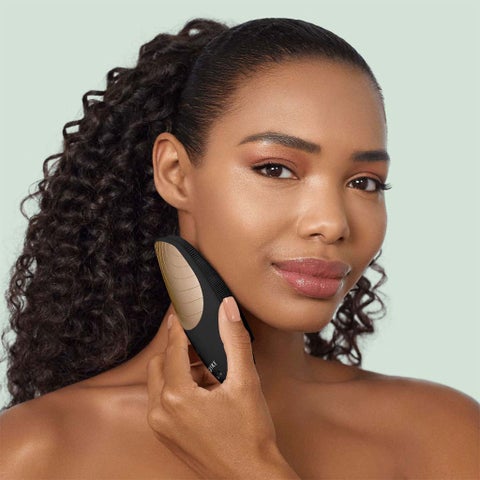 Geske SmartAppGuided 6-in-1 Sonic Thermo Facial Cleansing Brush In Gray Color