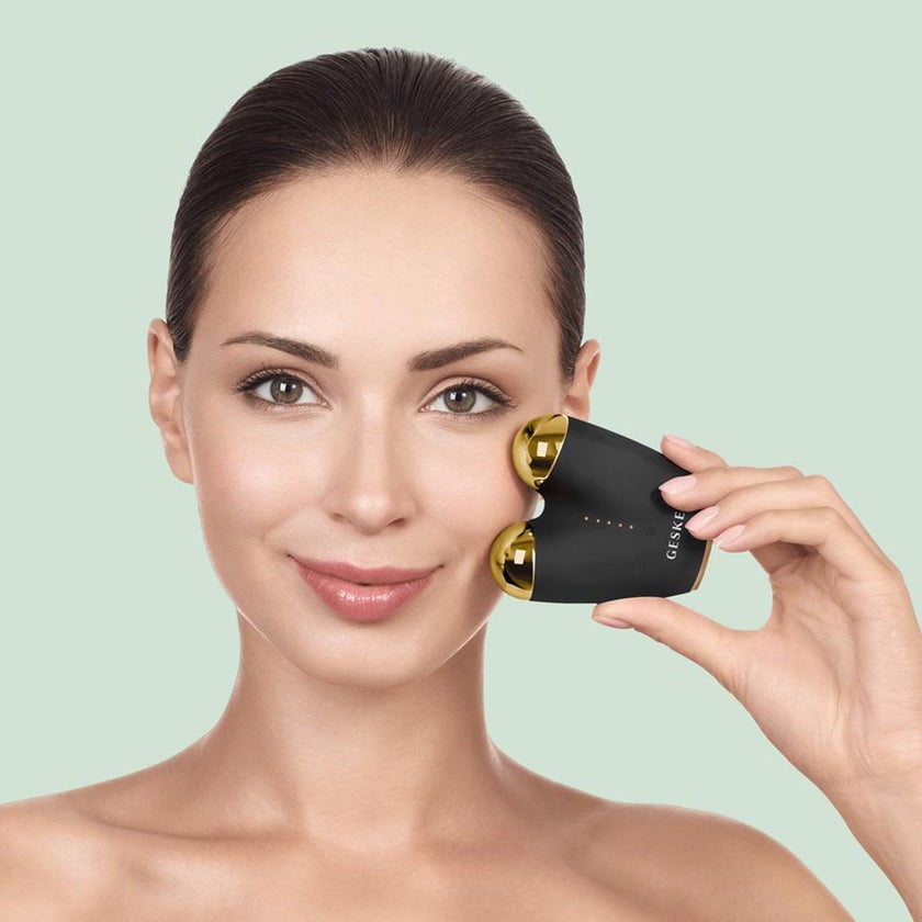 Geske SmartAppGuided 6-in-1 MicroCurrent Face Lifter In Gray Color 