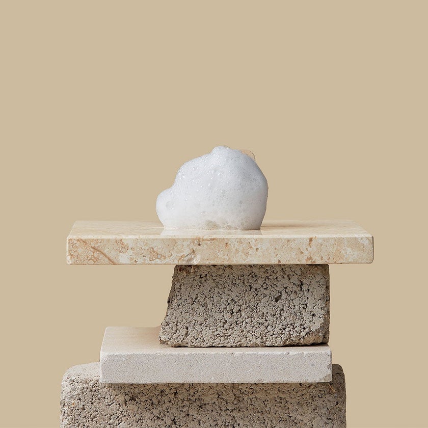 Dear Klairs Gentle Black Foaming Facial Cleanser 140ml