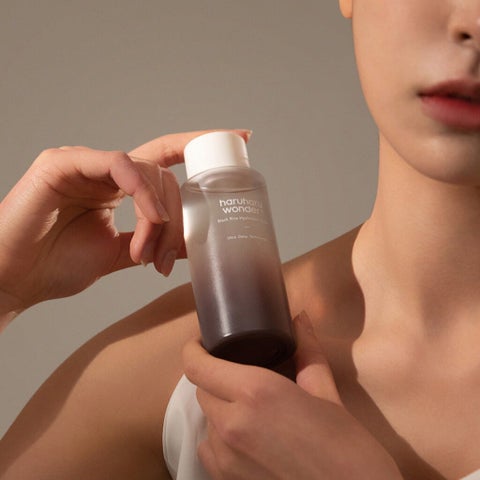Haruharu Wonder Black Rice Hyaluronic Acid Skin Hydrating Toner 300ml
