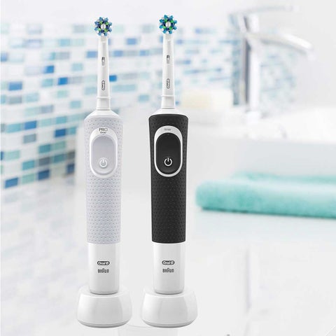 Oral B Vitality 100 Cross Action Electric Rechargeable Toothbrush, 2 Brushes - D100.413.1