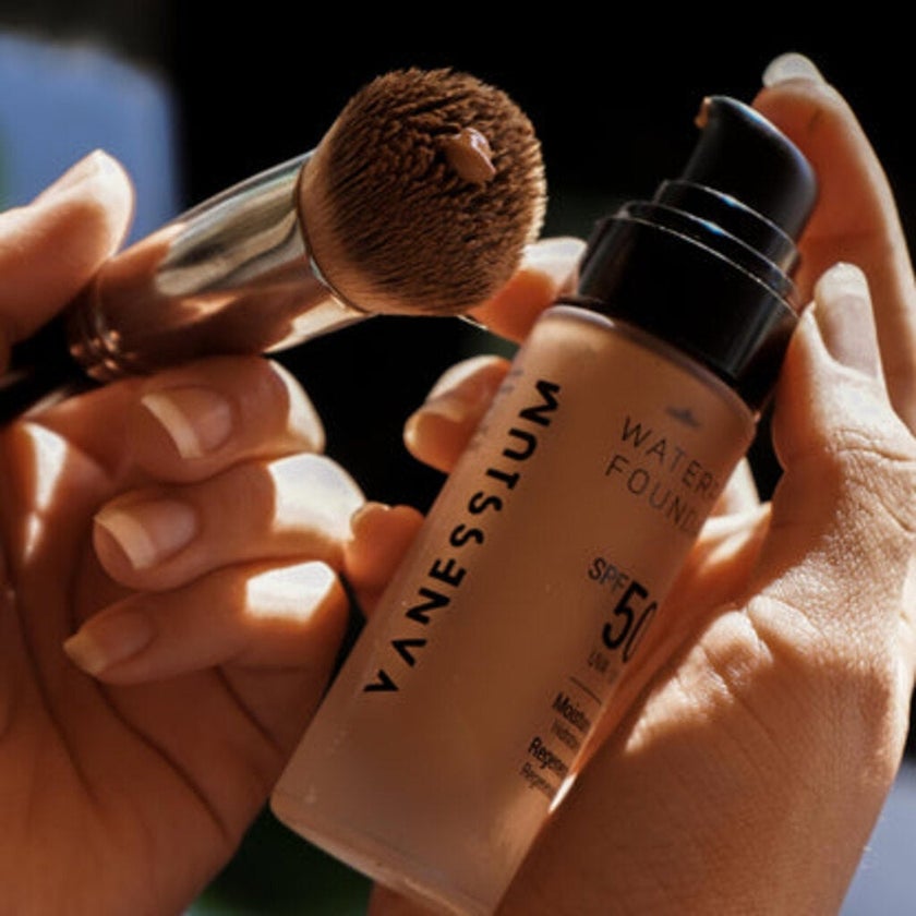Vanessium SPF50 Waterproof Foundation 30ml - Shade 02