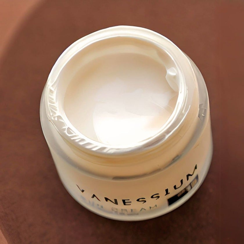 Vanessium Glow Effect SPF15 Skin Lift Sun Cream 50ml