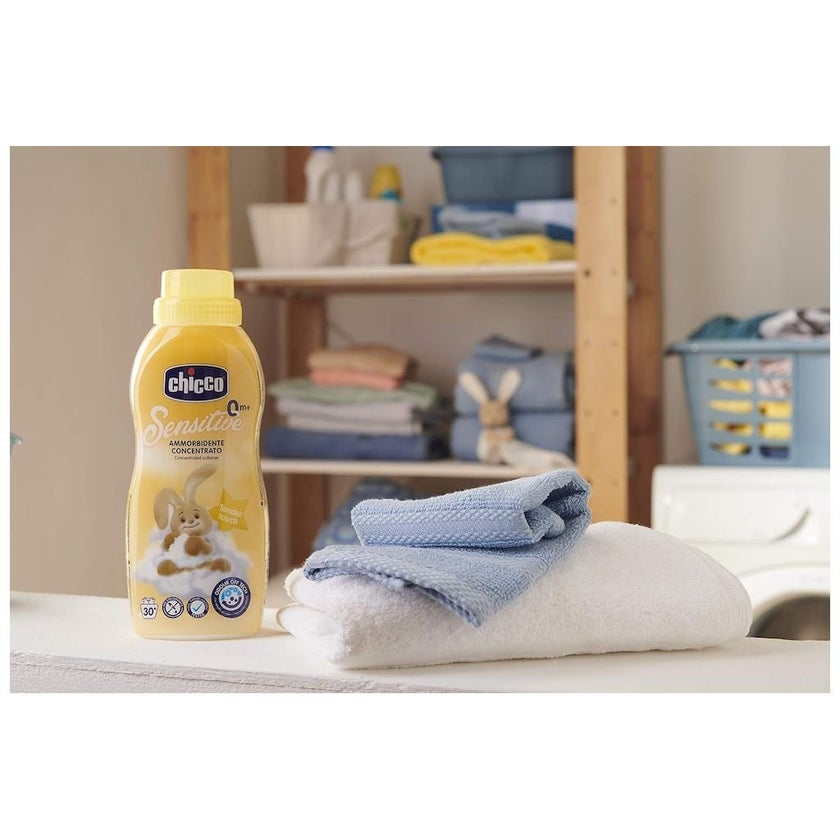 Chicco Sensitive 0M+ Baby Fabric Softener 750ml - Tender Touch