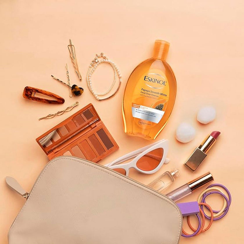 Eskinol Papaya Smooth Glow Facial Deep Cleanser 225ml